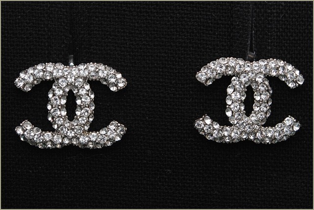 CHANEL シャネル ピアス CCマーク ブラック/シルバー
