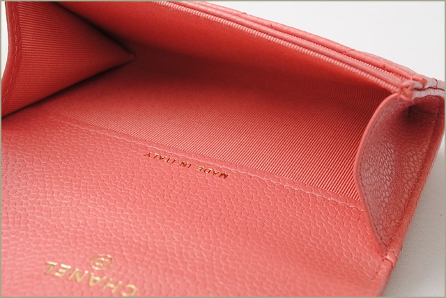 シャネル　CHANEL　折財布