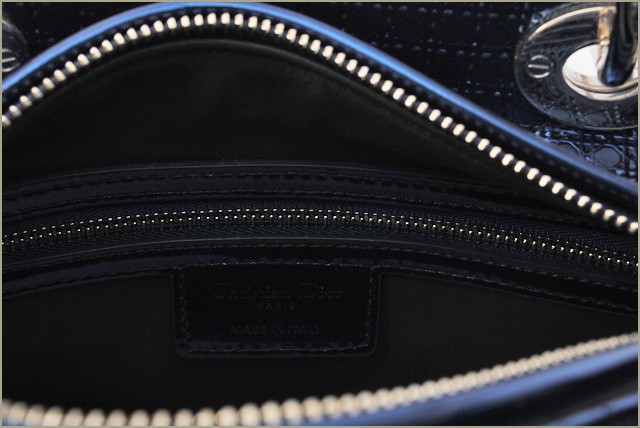 クリスチャン・ディオール　Dior　メッセンジャーバッグ　ロゴ/ネイビー　　