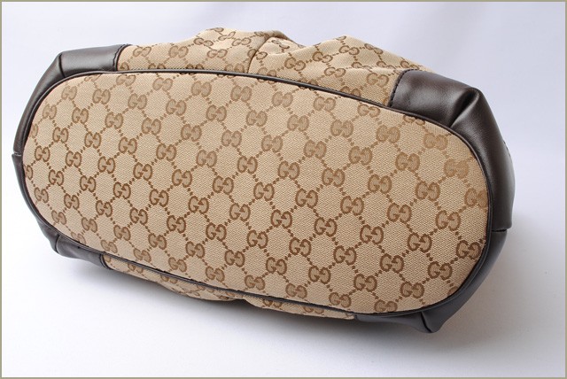 グッチ　GUCCI　バッグ　