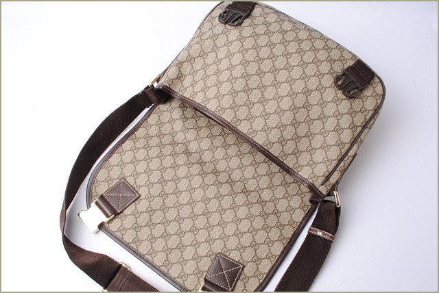 グッチ　GUCCI　バッグ　