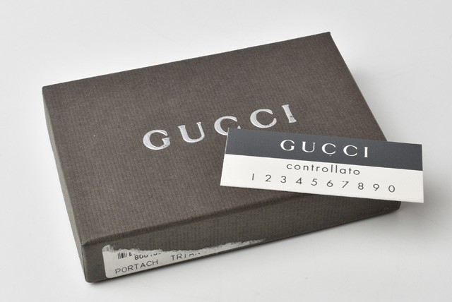 グッチ キーリング/キーホルダー GUCCI メタル トライアングルモチーフ