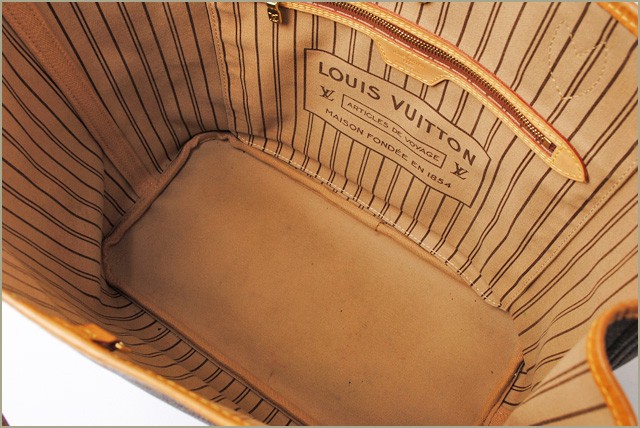 ルイヴィトン ポーチ