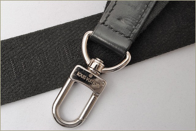 ルイヴィトン ポーチ