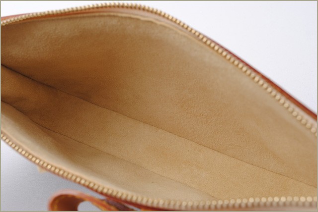 ルイヴィトン ポーチ