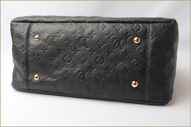 ルイヴィトン ポーチ