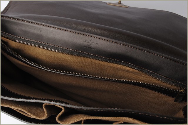 ルイヴィトン ポーチ