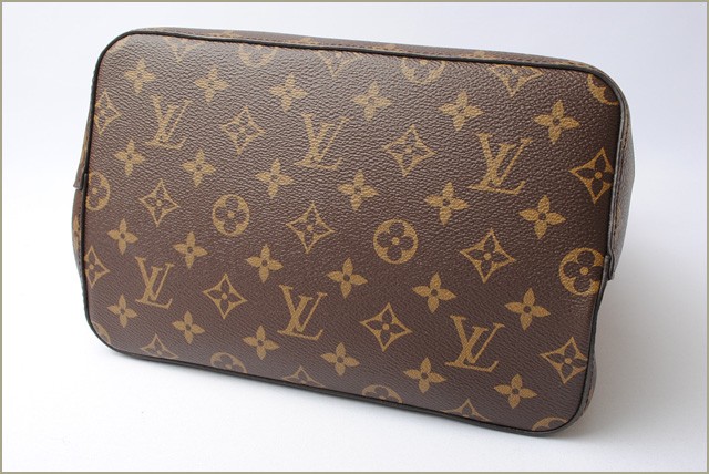 ルイヴィトン ポーチ