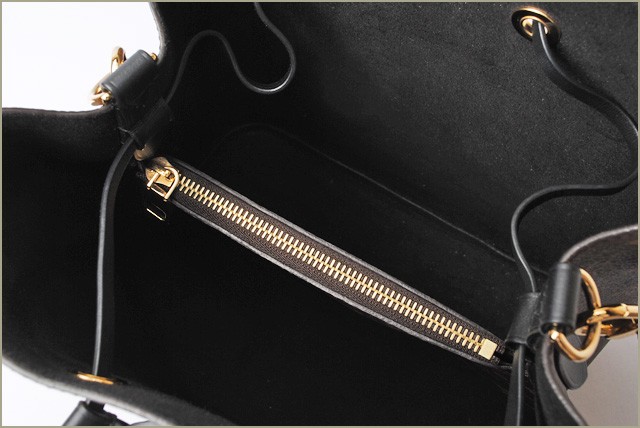 ルイヴィトン ポーチ