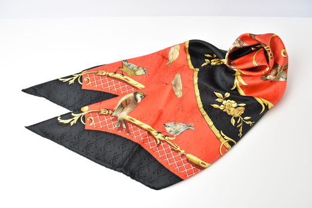 HERMES エルメス 未使用 スカーフ カレ90 シルクツイル LA CLE
