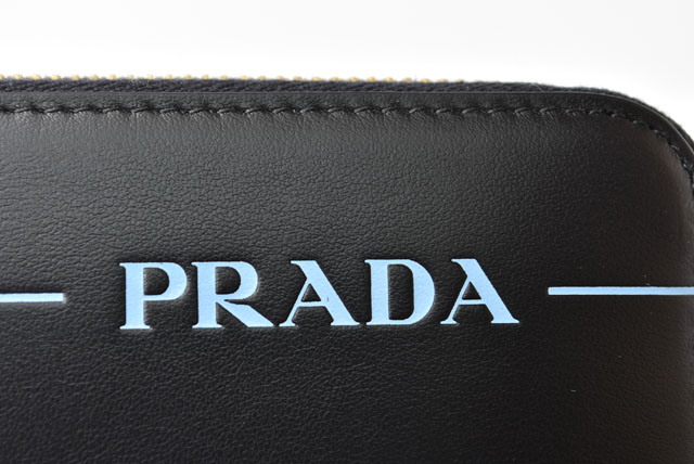 プラダ　PRADA