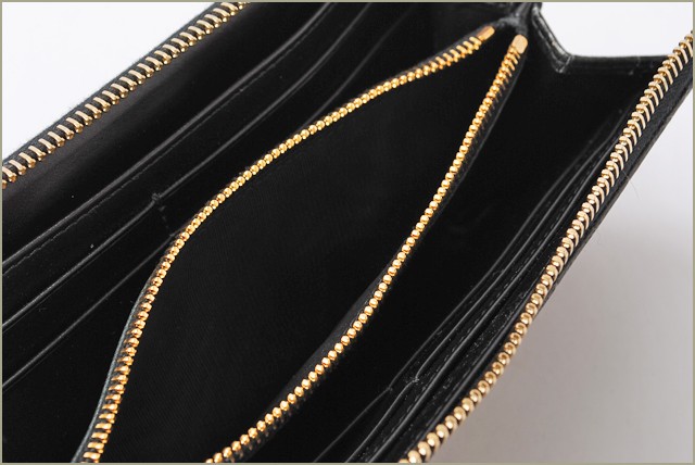 ミュウミュウ　miumiu　ファスナー付長財布