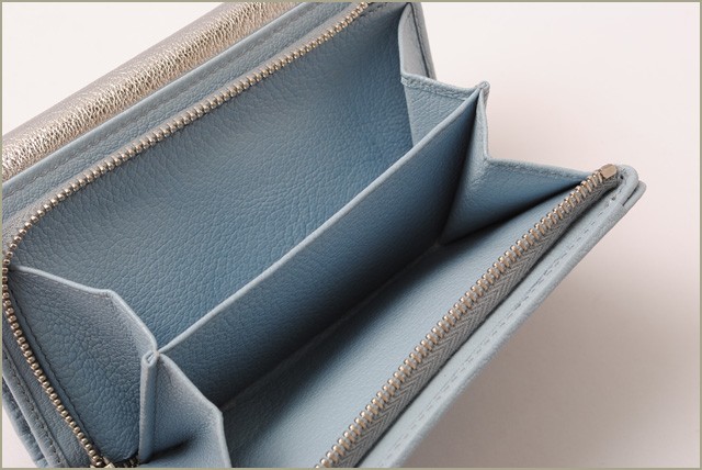 美品 miu miu 三つ折り 財布 マドラス リボン 金ロゴ ライトブルー Amazon | ミュウミュウ 財布 miumiu 3折財布 5ML225 MADRAS/マドラス