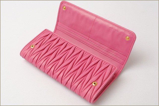 ミュウミュウ　miumiu