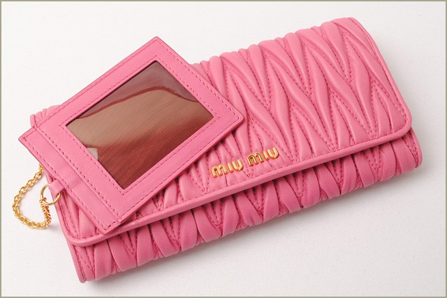 ミュウミュウ　miumiu