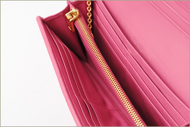 ミュウミュウ　miumiu