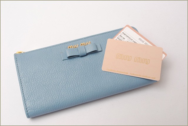 ミュウミュウ　miumiu