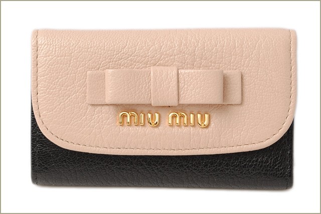 ミュウミュウ　miumiu