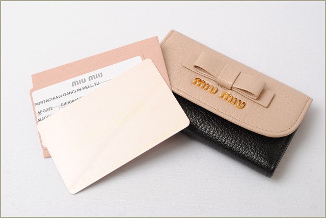 ミュウミュウ　miumiu