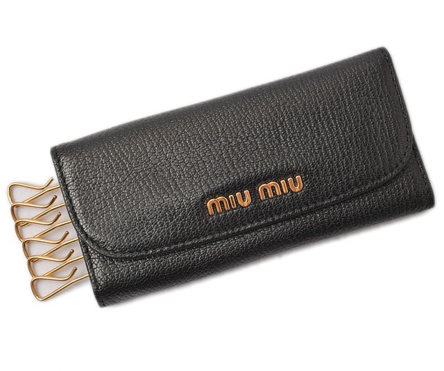 ミュウミュウ　miumiu