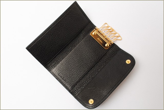 ミュウミュウ　miumiu