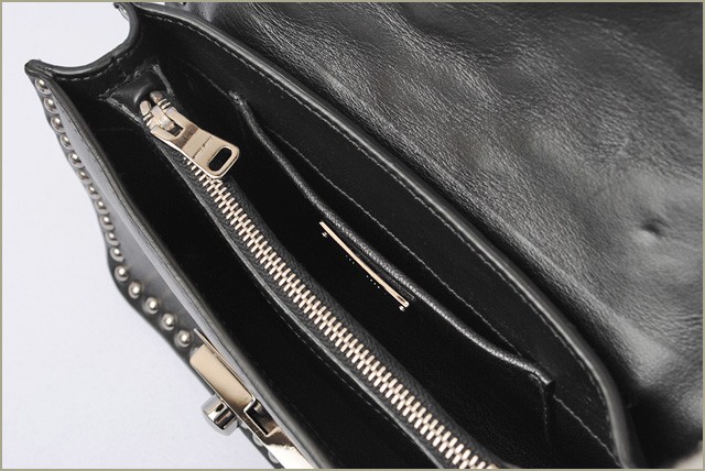 ミュウミュウ　miumiu