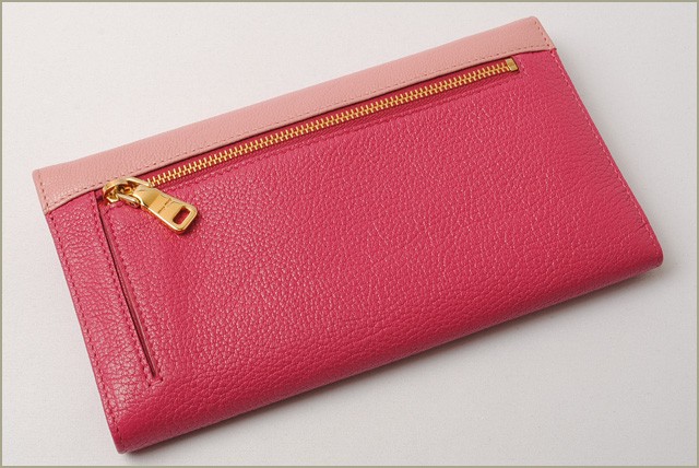 ミュウミュウ　miumiu