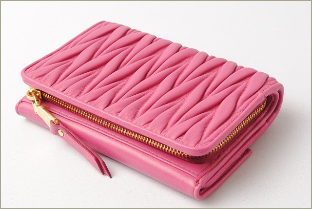 ミュウミュウ　miumiu
