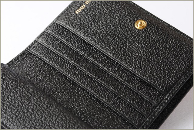 ミュウミュウ　miumiu