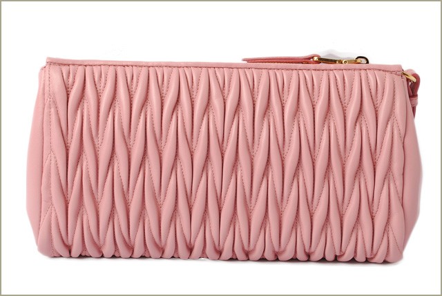 ミュウミュウ　miumiu