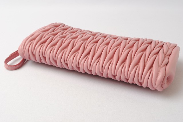 ミュウミュウ　miumiu