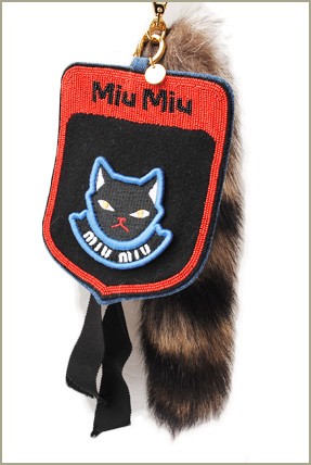 ミュウミュウ　miumiu