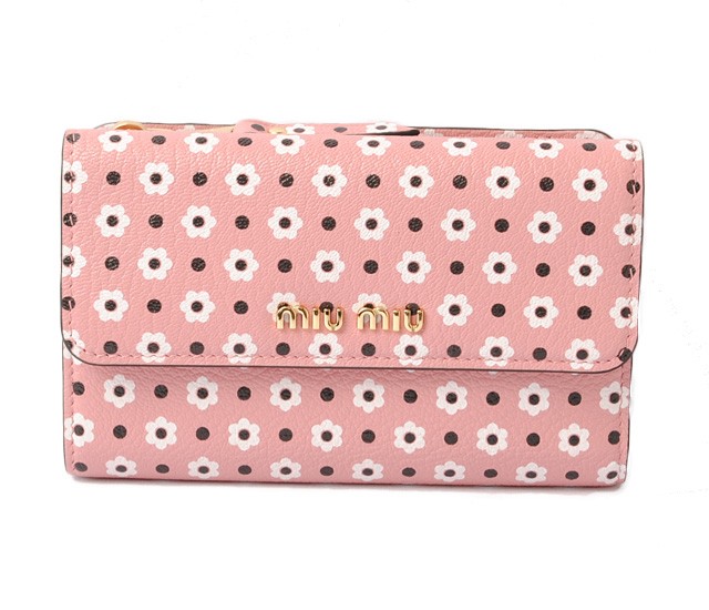 ミュウミュウ　miumiu