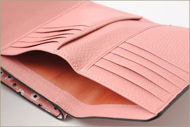 ミュウミュウ　miumiu