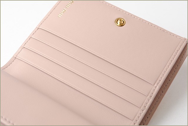 ミュウミュウ　miumiu