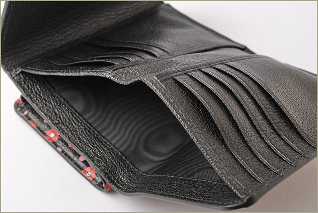 ミュウミュウ miumiu