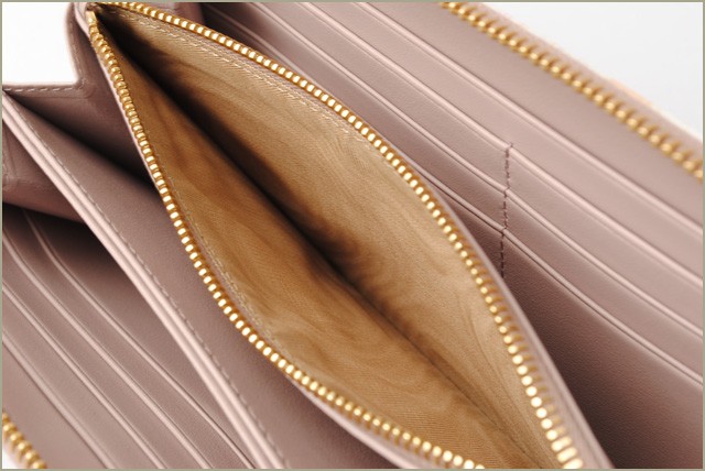 ミュウミュウ　miumiu