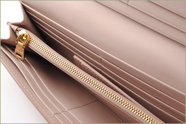 ミュウミュウ　miumiu