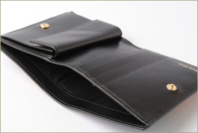 ミュウミュウ　miumiu