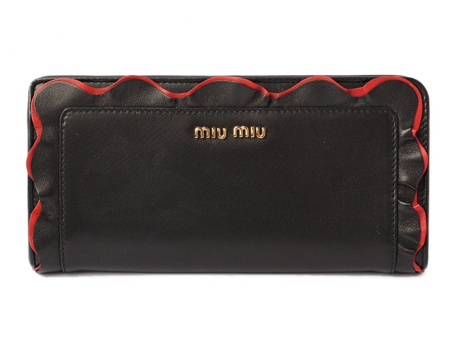 ミュウミュウ　miumiu