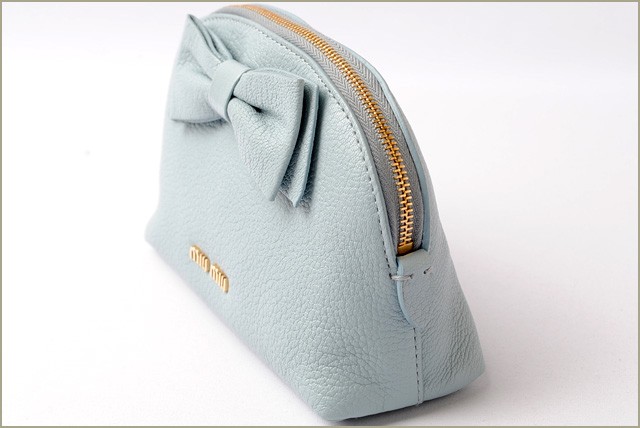 ミュウミュウ　miumiu