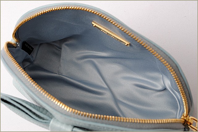 ミュウミュウ　miumiu