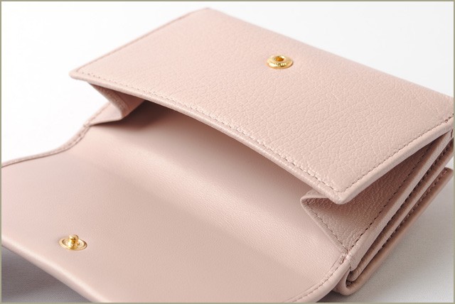 ミュウミュウ　miumiu
