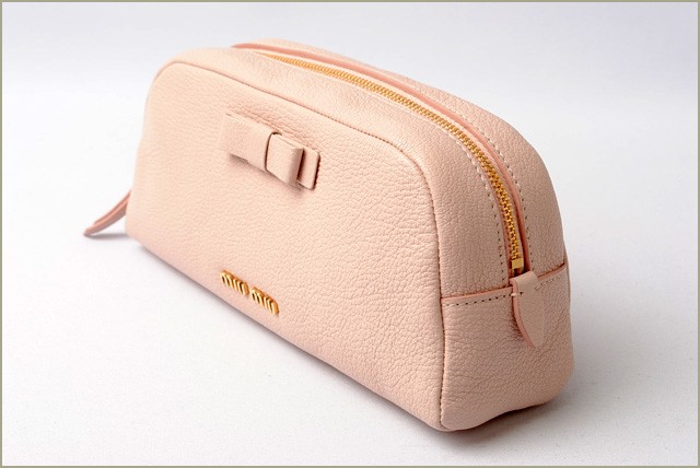 ミュウミュウ　miumiu