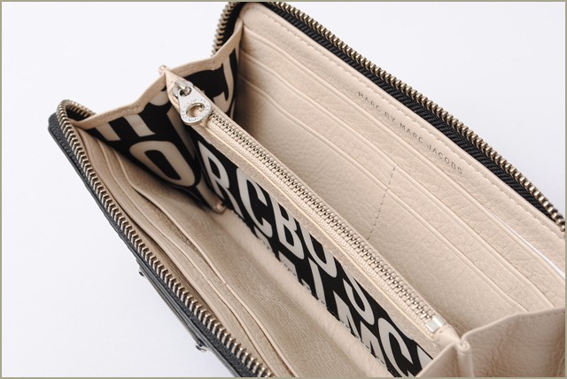 MARC BY MARC JACOBS(マークバイマークジェイコブス)財布