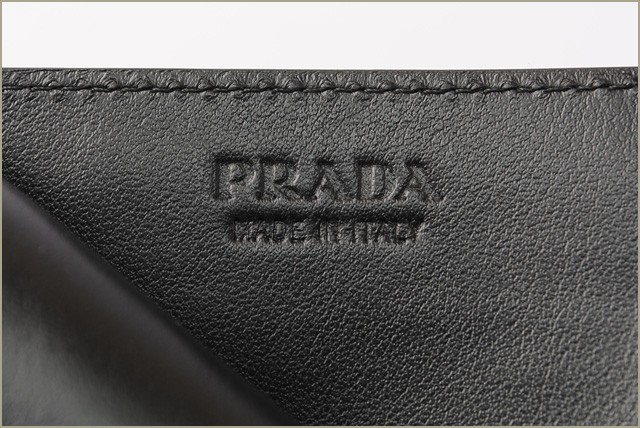 PRADA　プラダ　2折長財布