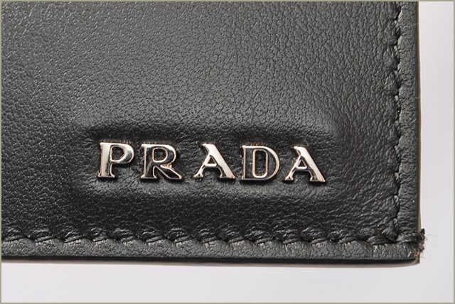 PRADA　プラダ　2折長財布