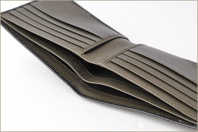 PRADA　プラダ　2折長財布