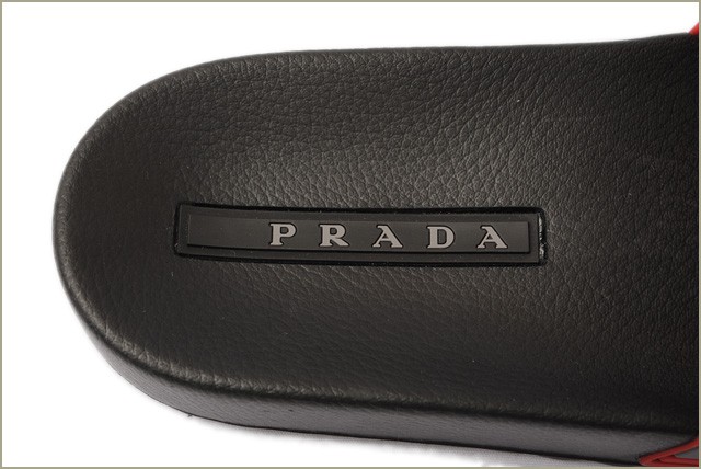 プラダ　PRADA　