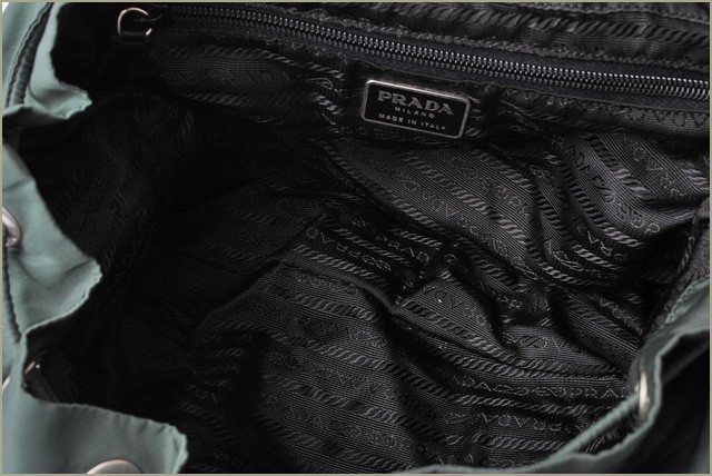 プラダ　PRADA